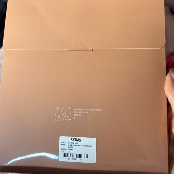 Skims Shine Shapewear High Waist Short size S sienna - Picture 2 of 3